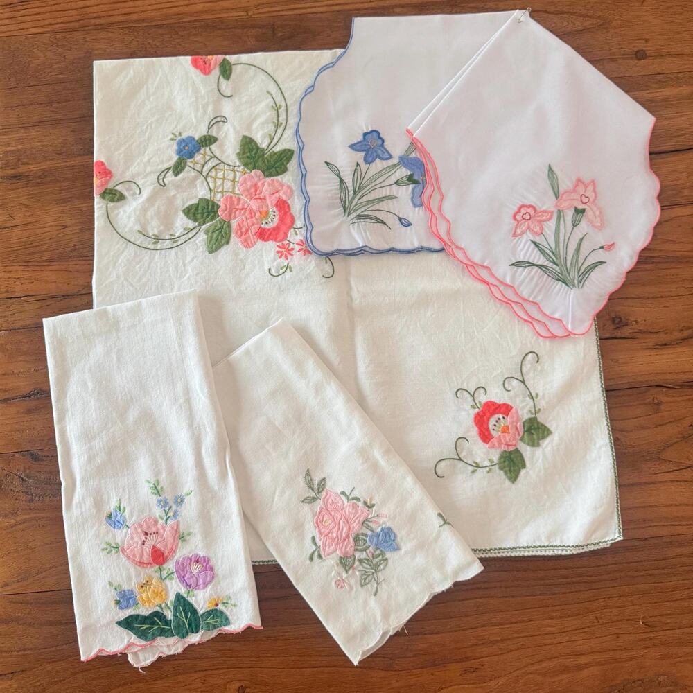 Vintage Hand Embroidered Floral Table Linen Mixed Set (5 Items)